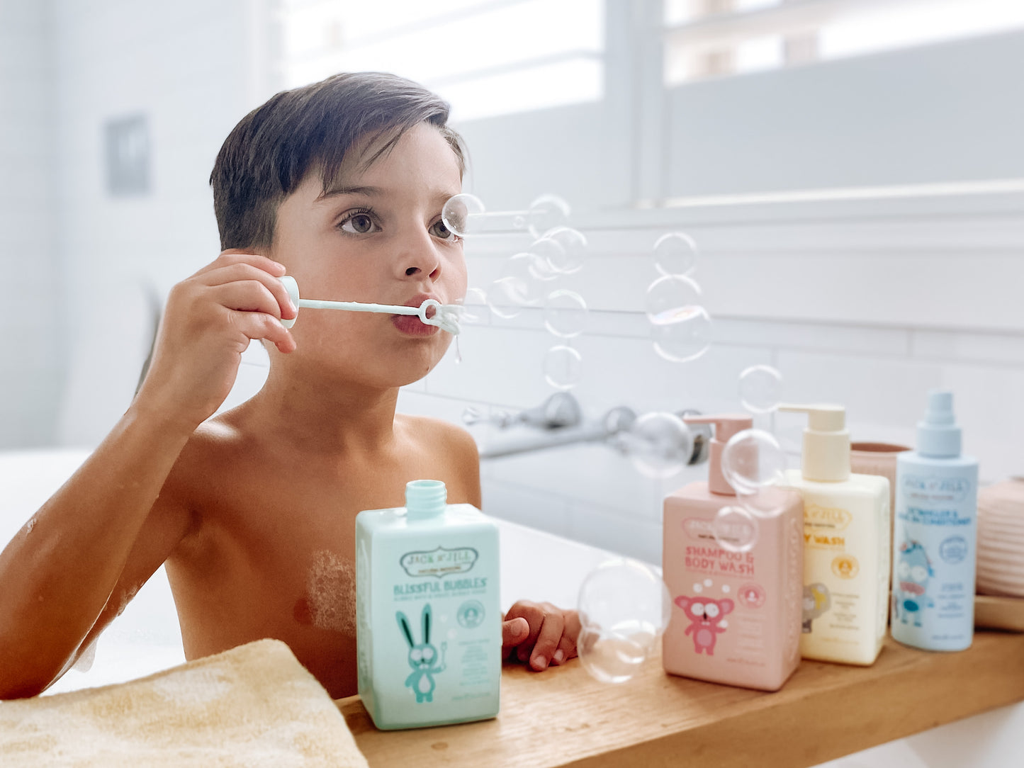 Jack N'Jill Çocuklar İçin Tamamen Doğal Banyo Köpüğü 300 ml
